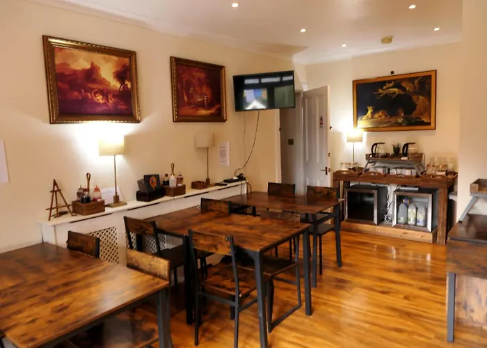 The West Highland Way Hotel And Campground Rooms And Pitches