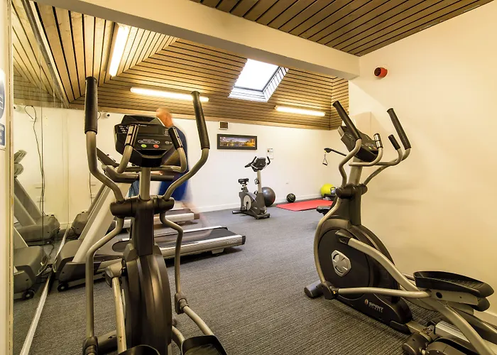 Glynhill Hotel & Spa Near Glasgow Airport
